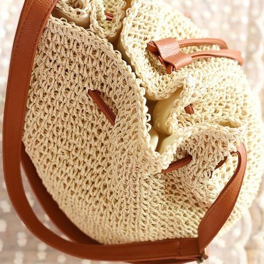 Sac à Main en Paille pour un Look Urbain